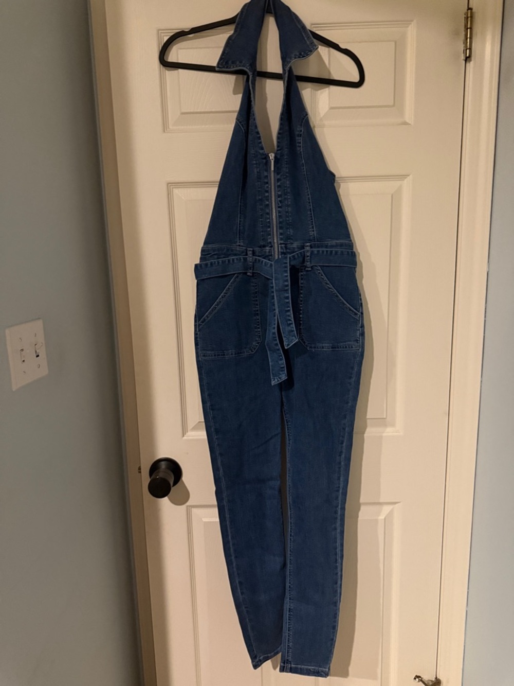 bebe Dark Denim Halter Jumpsuit Straight Leg
Rave edgy sexy moto bella swan